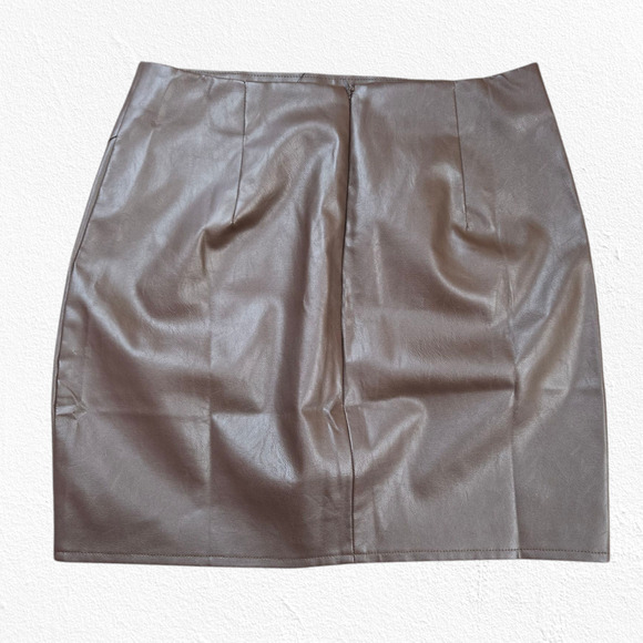 Lulus Dark Brown Vegan Leather Split Hem Walking the Walk Mini Skirt Size Small - Picture 12 of 12